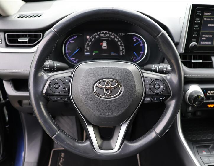 Toyota RAV4 16