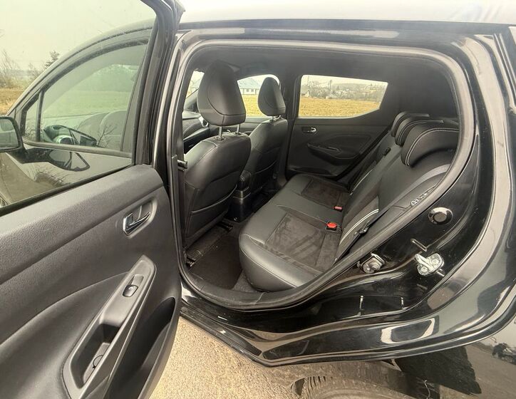 Nissan Micra 10