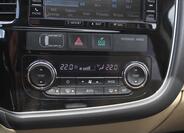 Mitsubishi Outlander 24