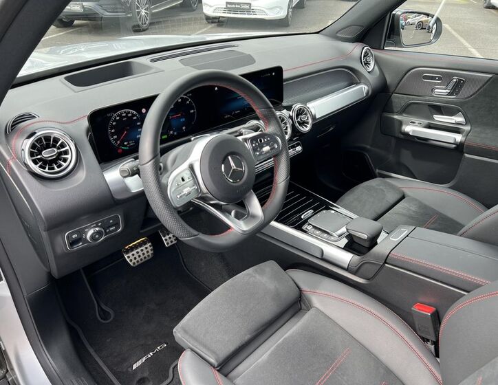 Mercedes-Benz EQB 9