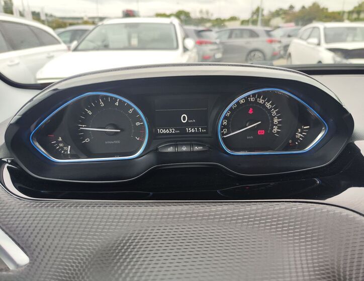 Peugeot 2008 13