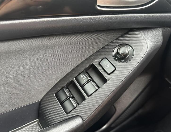 Mazda 3 18