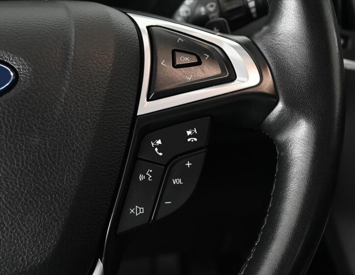 Ford Galaxy 19