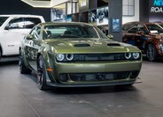 Dodge Challenger 8
