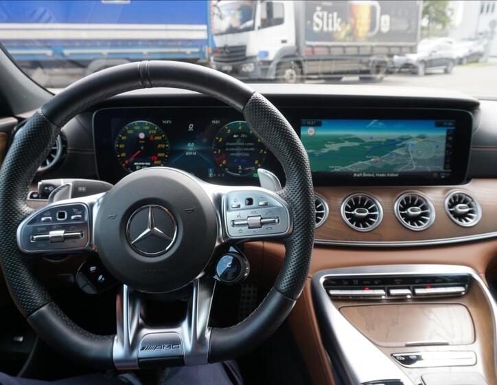 Mercedes-Benz AMG GT 18