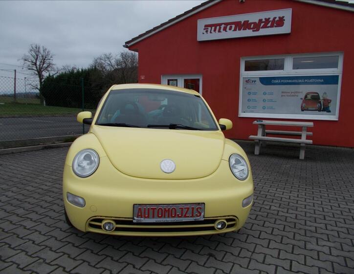 Volkswagen New Beetle 2
