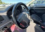 Volkswagen Golf 16