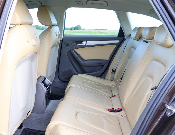 Audi A4 16