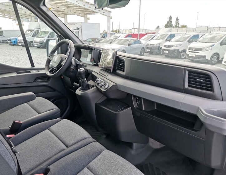 Renault Master 8