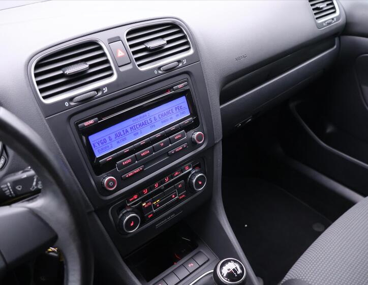 Volkswagen Golf 23
