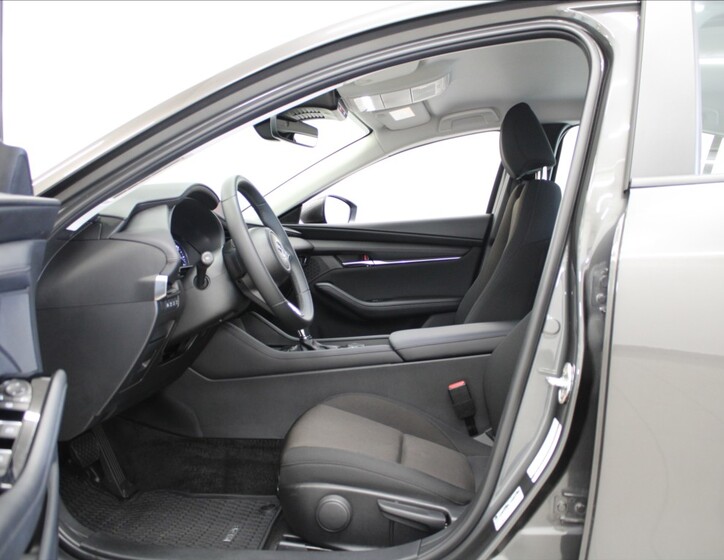 Mazda 3 6