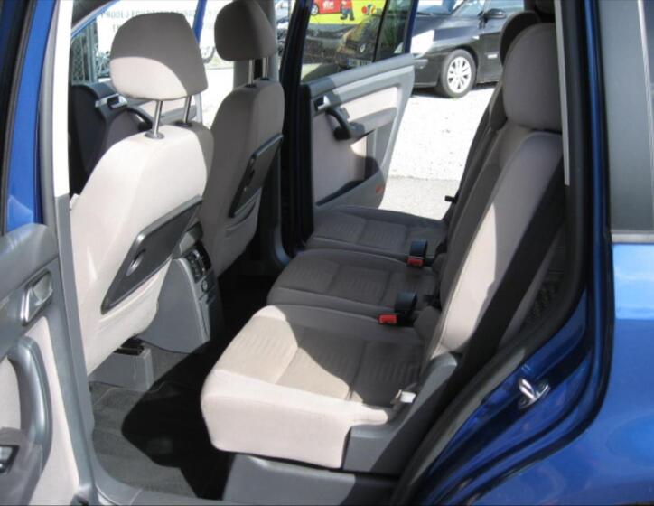 Volkswagen Touran 10