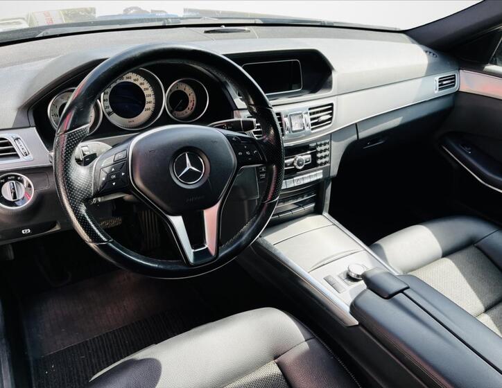 Mercedes-Benz Třídy E 7
