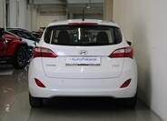 Hyundai i30 4