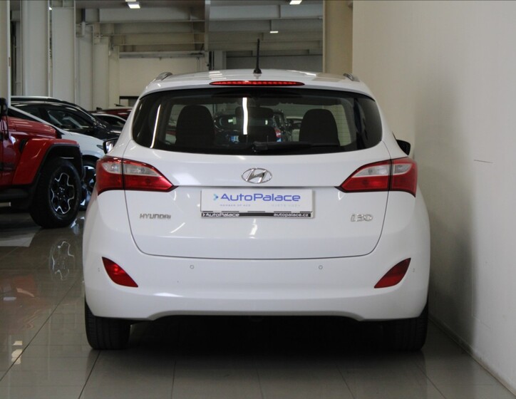 Hyundai i30 4