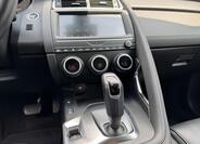Jaguar E-Pace 12