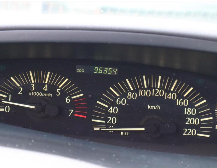 Toyota Previa 12