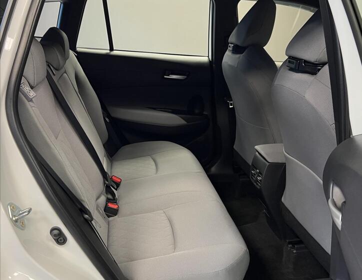 Toyota Corolla Cross 12