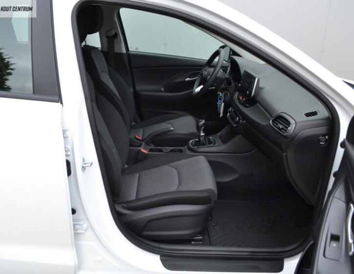 Hyundai i30 11