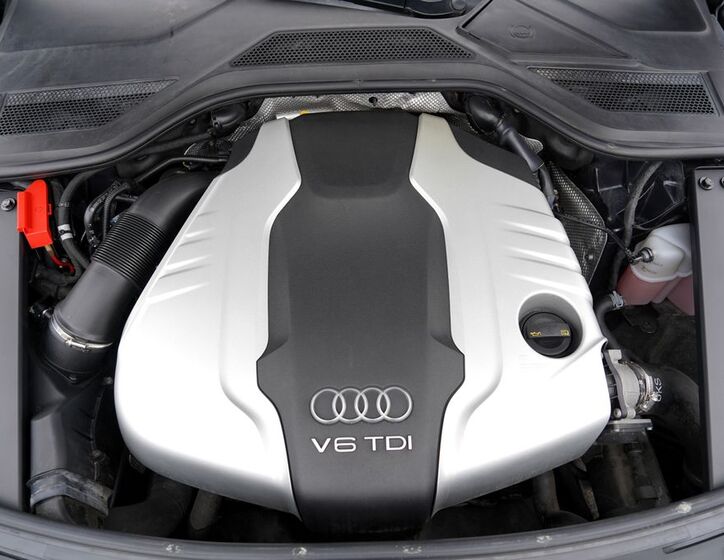 Audi A8 9