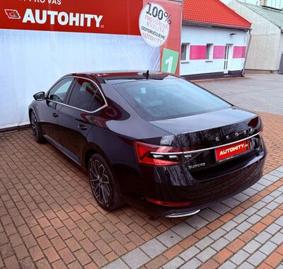 Škoda Superb 9