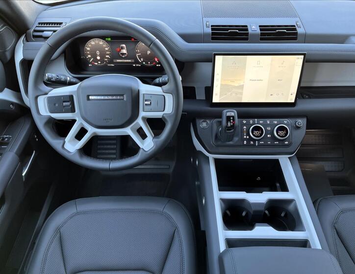 Land Rover Defender 16