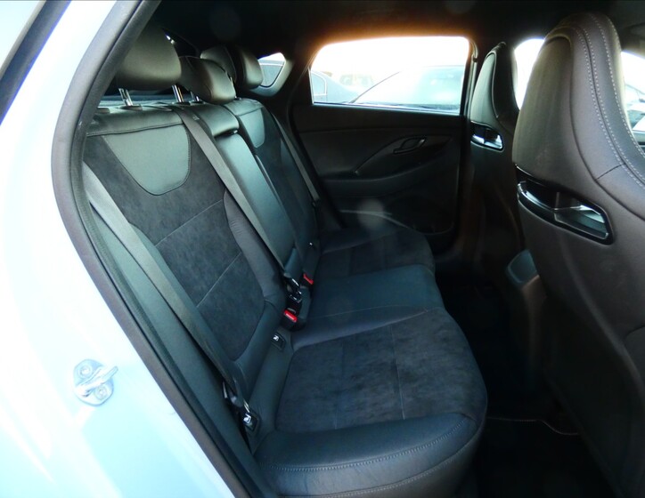Hyundai i30 16
