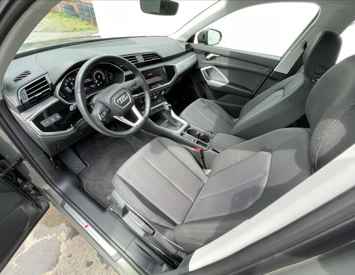 Audi Q3 5