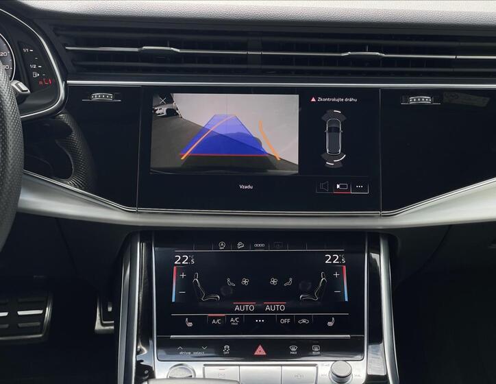 Audi Q7 12