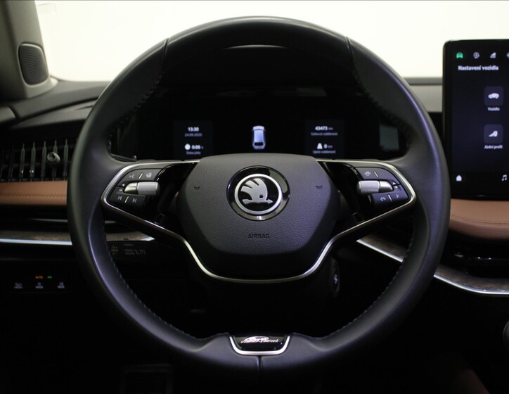 Škoda Superb 8