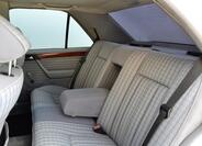 Mercedes-Benz 124 32
