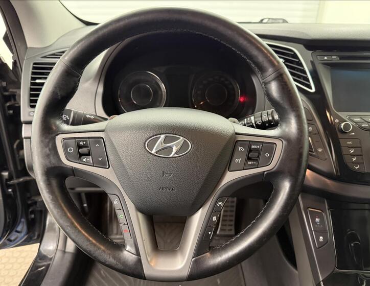 Hyundai i40 12
