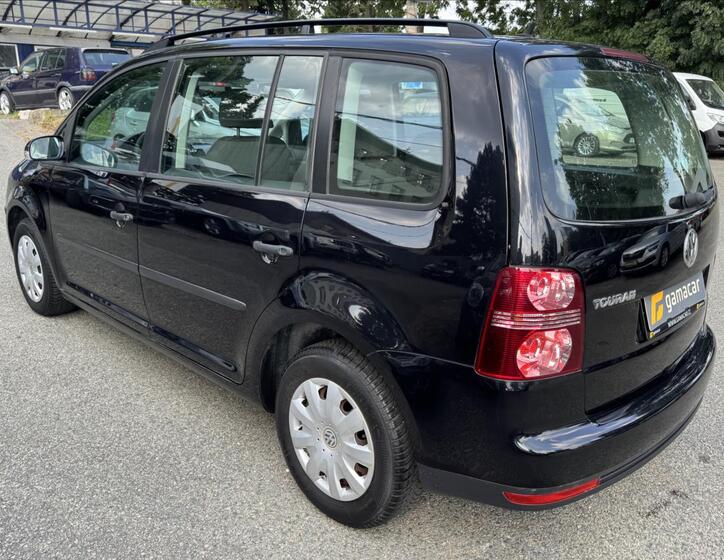 Volkswagen Touran 11