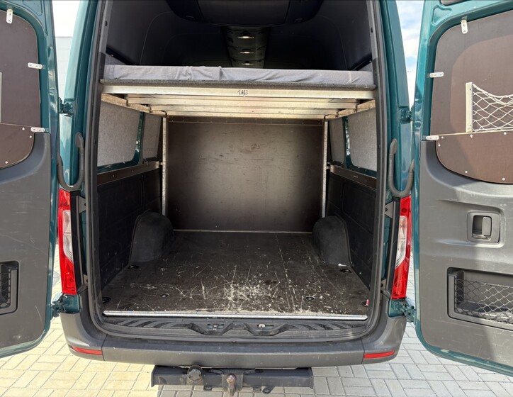 Mercedes-Benz Sprinter 32