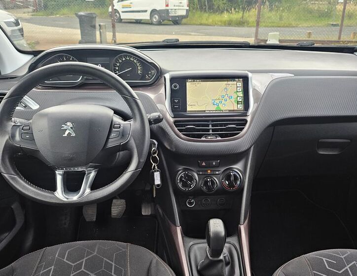 Peugeot 2008 9