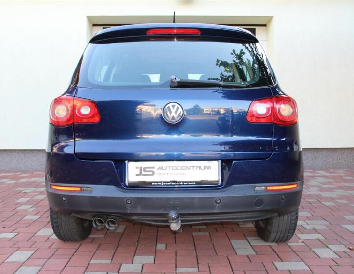 Volkswagen Tiguan 9