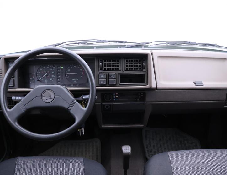 Škoda Favorit 19