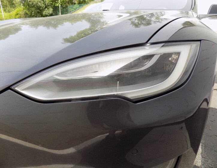 Tesla Model S 37