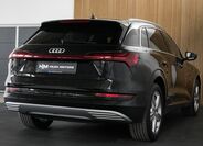 Audi e-tron 5