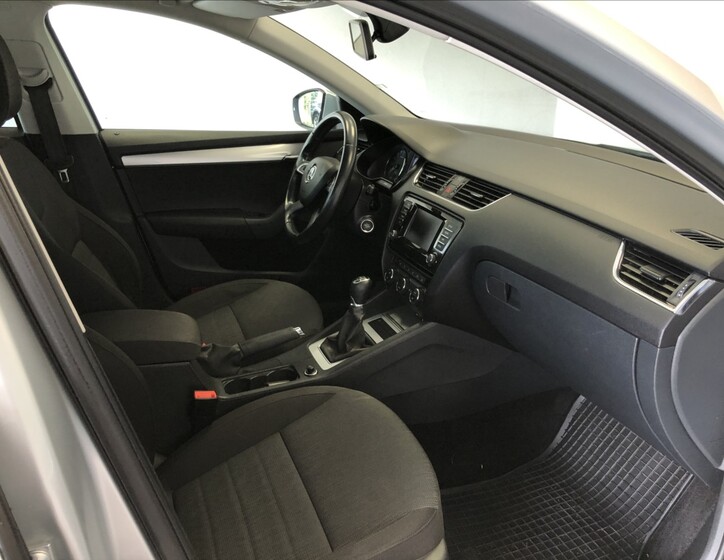 Škoda Octavia 12