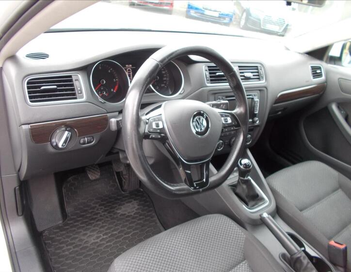 Volkswagen Jetta 19