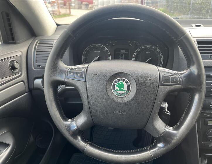 Škoda Octavia 14