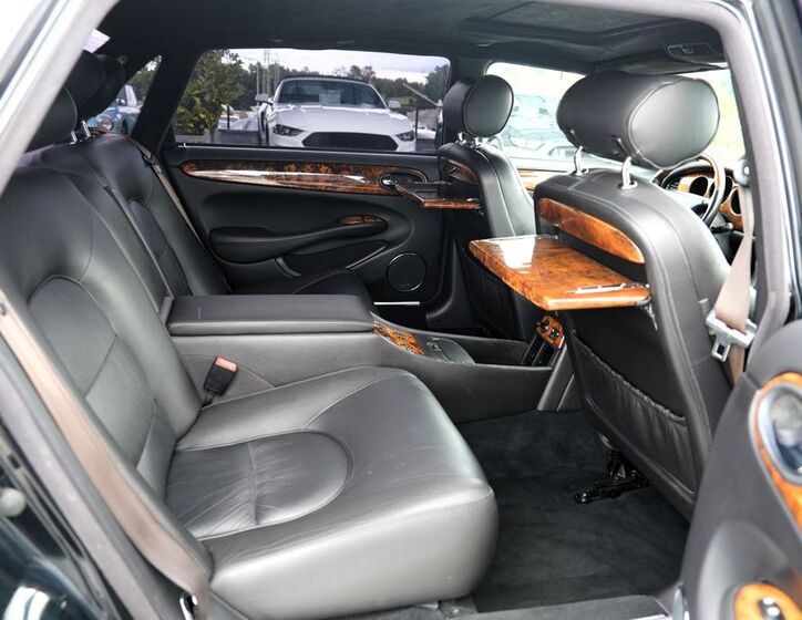 Jaguar XJR 29