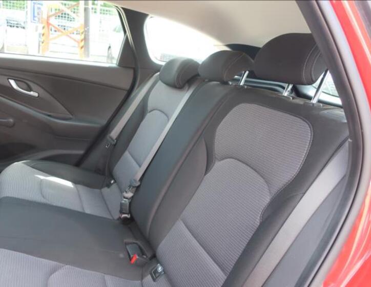 Hyundai i30 13