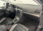 Volkswagen Golf 23