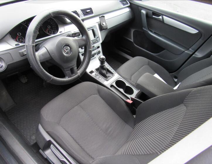 Volkswagen Passat 9