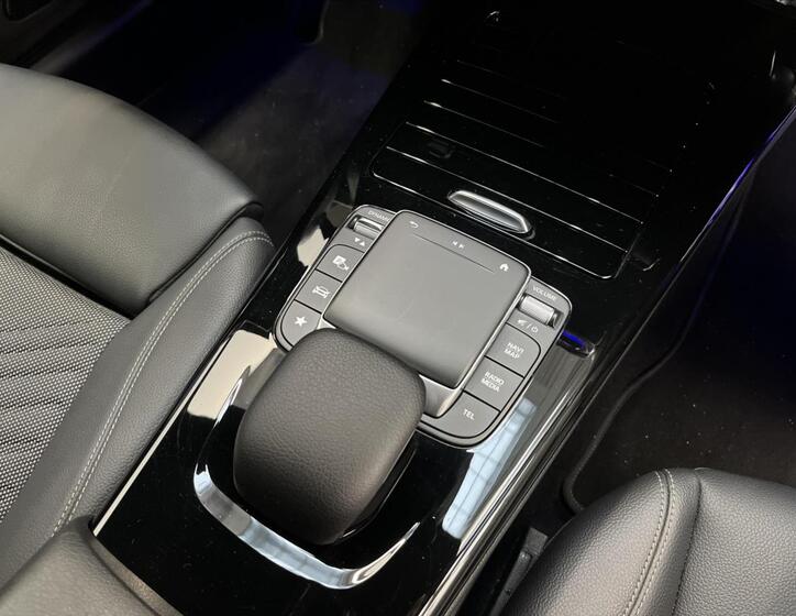 Mercedes-Benz CLA 19
