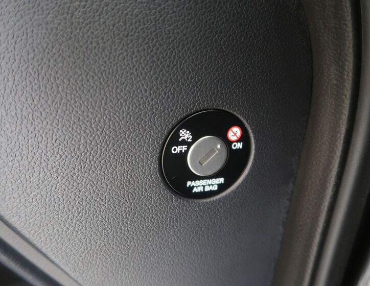 KIA Rio 27