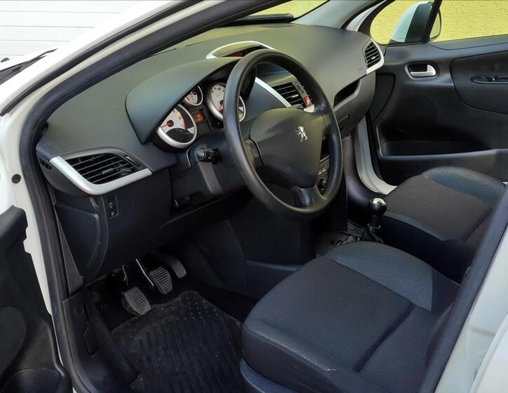 Peugeot 207 19