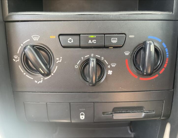 Peugeot 207 21
